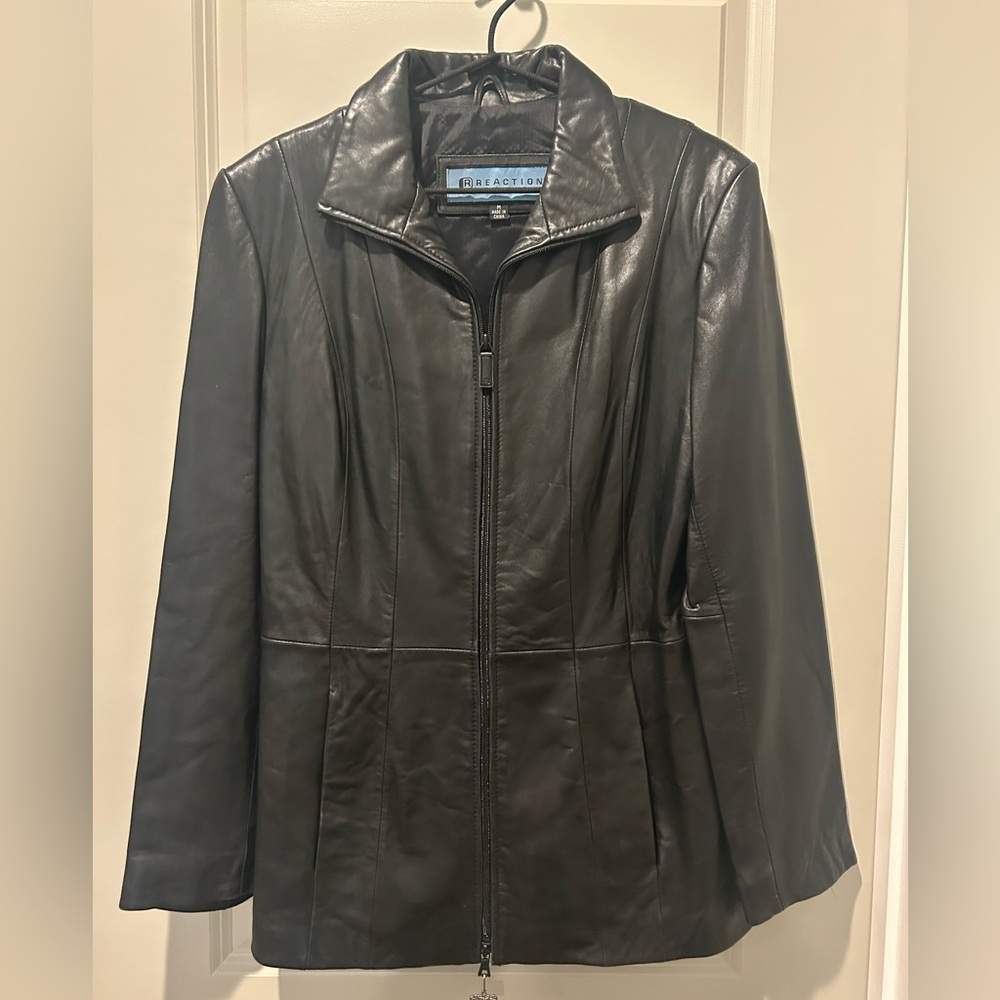 100% Leather I Kenneth Cole Reaction 
Classic Black Jacket (Medium)